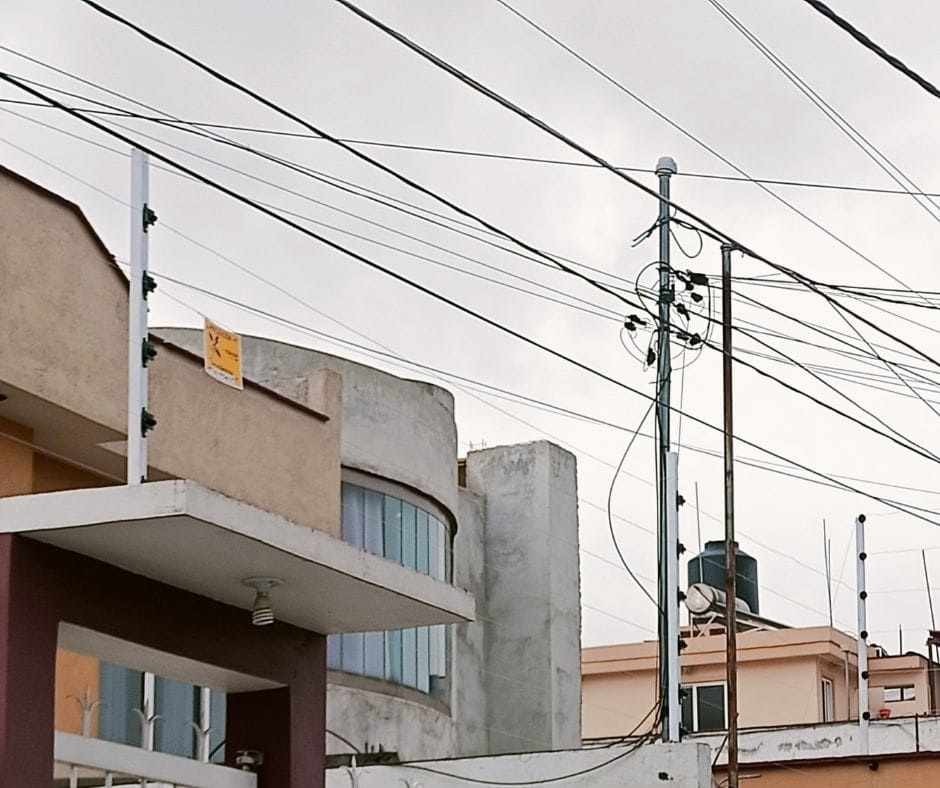 cercas eléctricas para seguridad en negocios y hogares